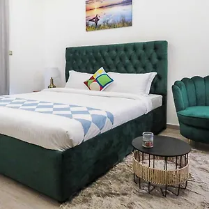 Oyo 860 Studio Apartment, Maya Tower 4, Jumeirah Village Triangle Konukevi