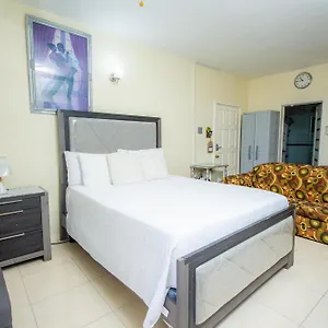 Ocean Front Luxury Studio Sky Castles 24 Hrs Sleeps 2 Apartment Ocho Rios