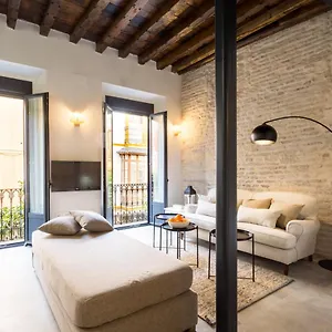 Oak & Sandstone - Space Maison Apartment Seville